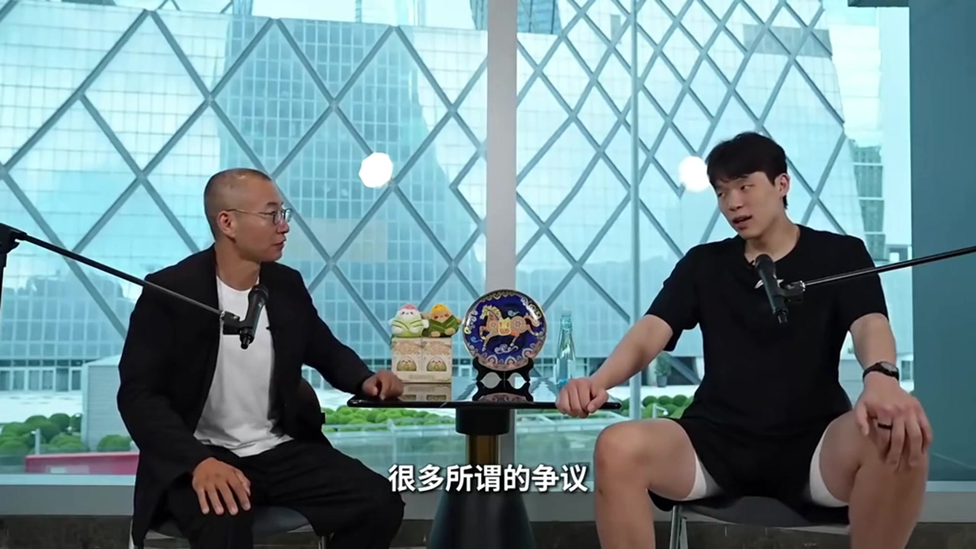 杨瀚森谈恶评:看笑觉得对方有才 做好自己就完事 杨瀚森谈恶评:看笑觉得对方有才 做好自己就完事