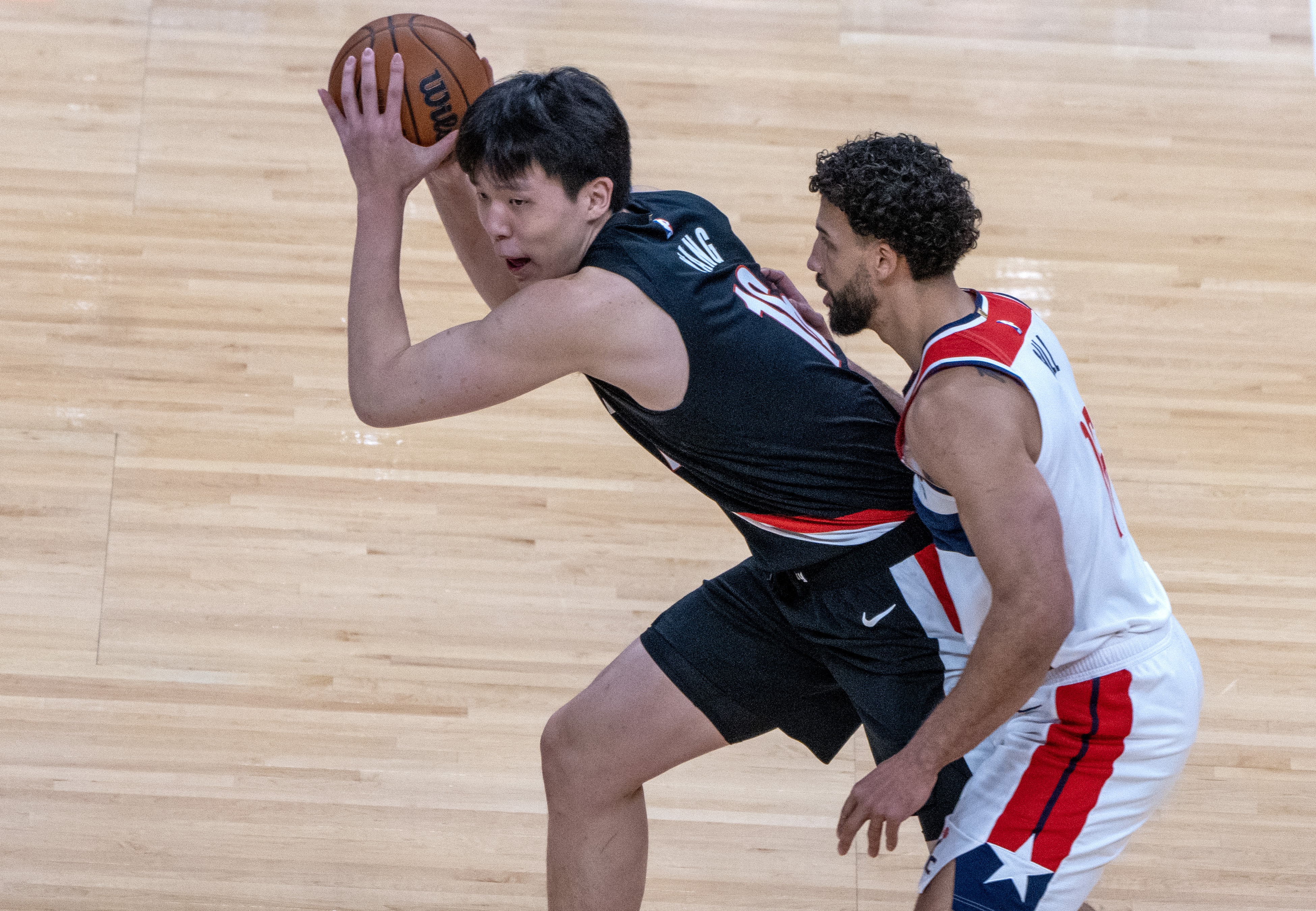 开拓者自媒体:杨瀚森上限进攻枢纽下限边缘人,弱点在NBA被放大 开拓者自媒体:杨瀚森上限进攻枢纽下限边缘人,弱点在NBA被放大