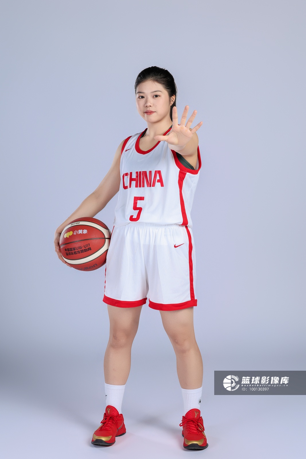 U17女篮世界杯落幕 李沅珊场均20.3分夺得分王 孙璇助攻王