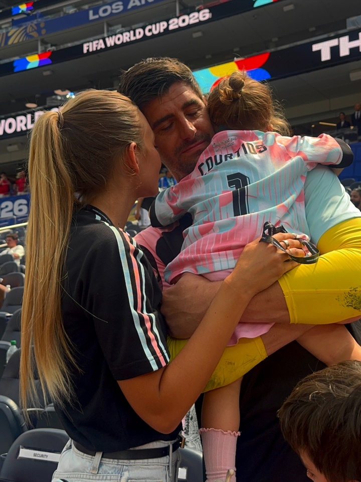 世界杯决赛日社交动态:佩德里、卡卡、谷爱凌同框,C罗哈兰德度假 世界杯决赛日社交动态:佩德里、卡卡、谷爱凌同框,C罗哈兰德度假
