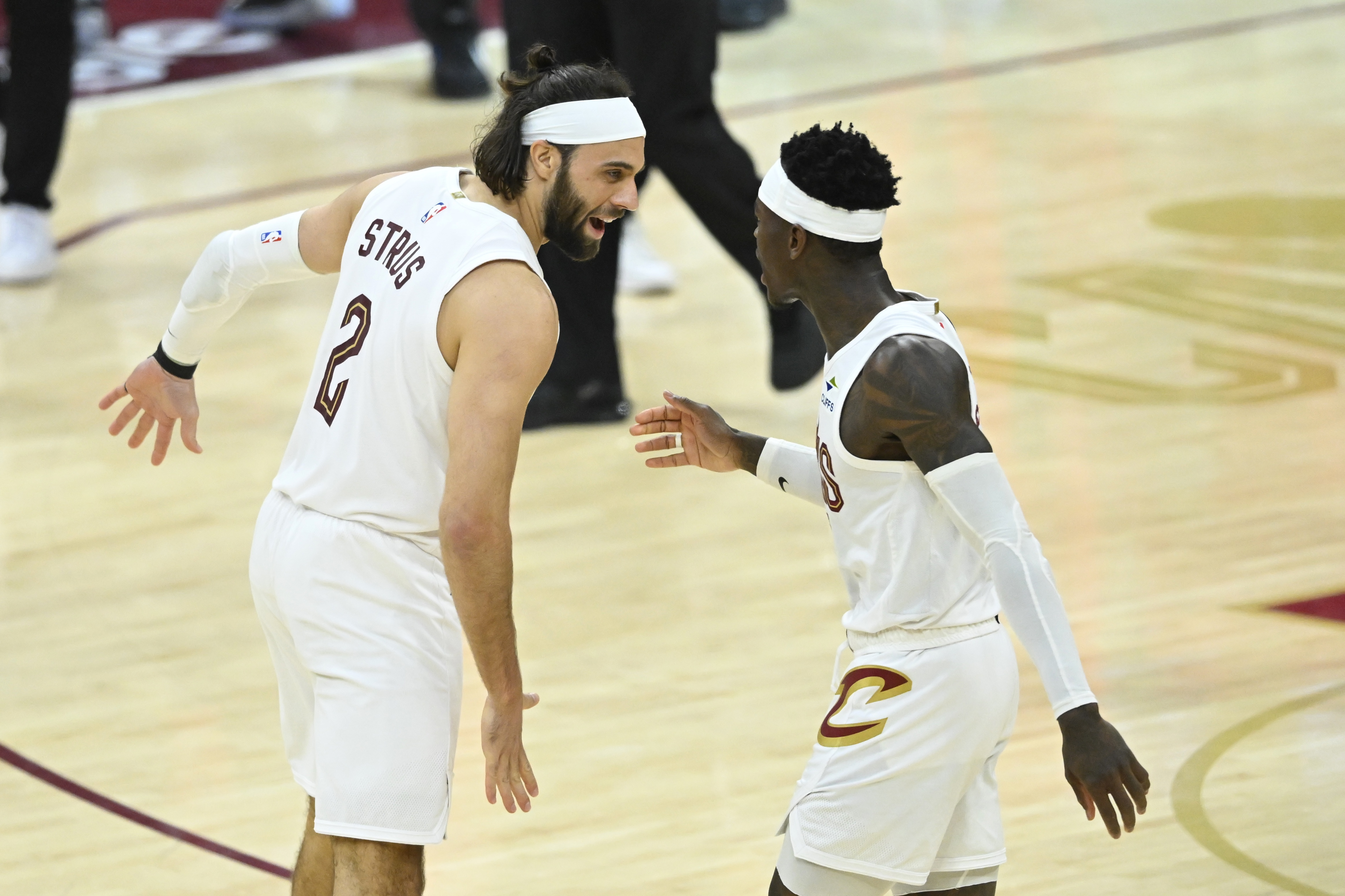 詹姆斯未定 伦纳德悬停 NBA多队陷入连锁反应僵局 詹姆斯未定 伦纳德悬停 NBA多队陷入连锁反应僵局