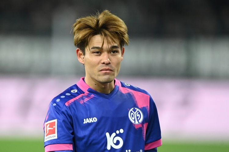 6000万欧!利物浦劫掠美因茨,强挖世界杯日本铁腰佐野海舟