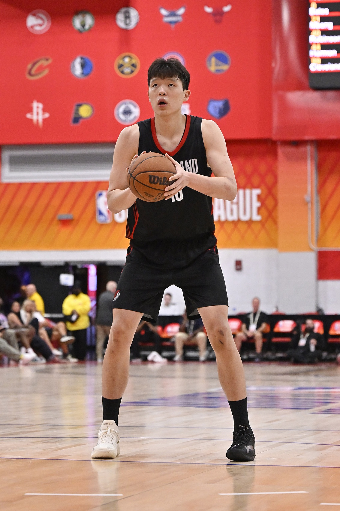 杨瀚森洛杉矶特训防守模板已定：文班亚马