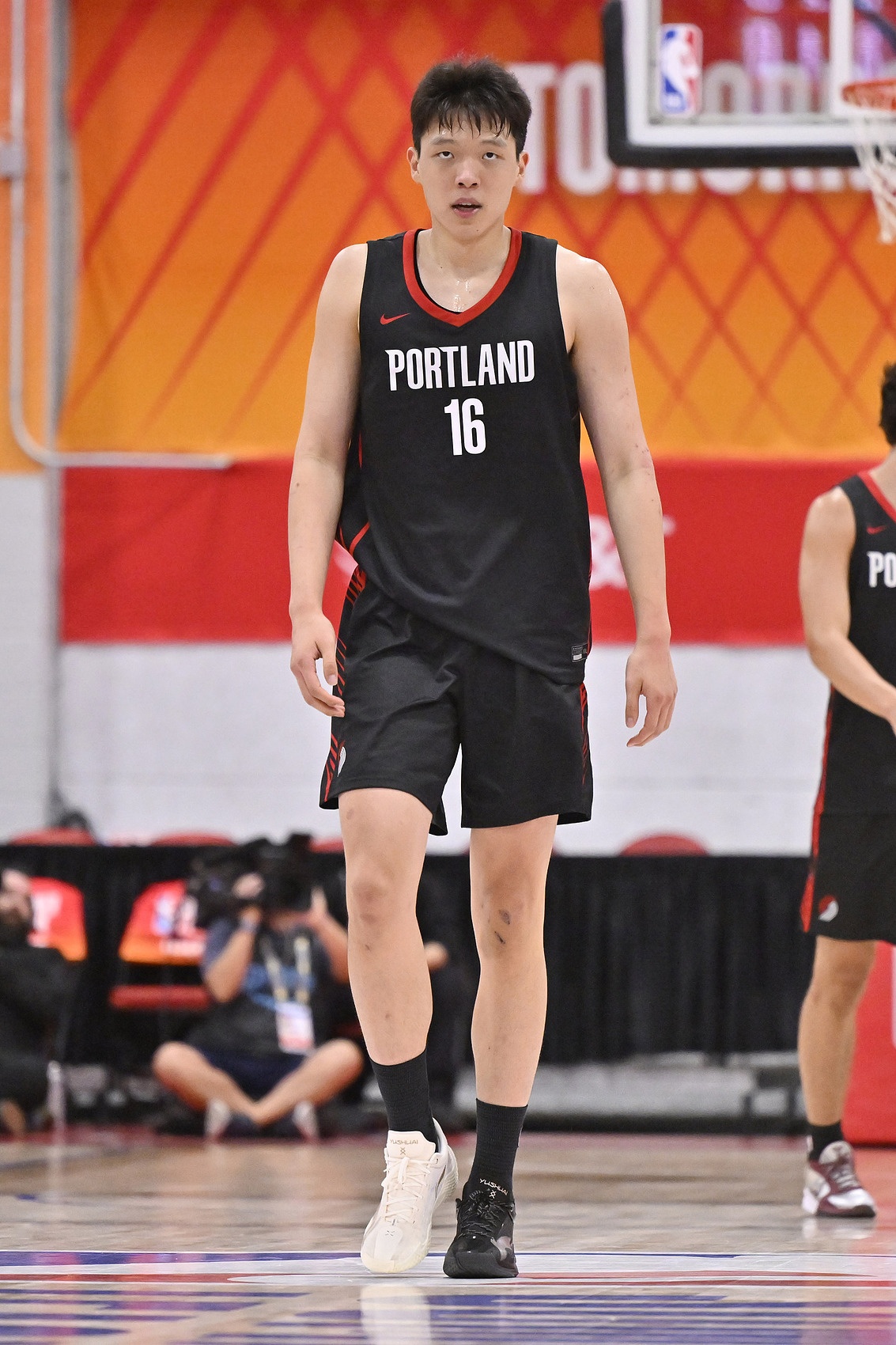 杨瀚森夏联4战场均13+8.5 命中率56.8%仍难保证常规赛轮换
