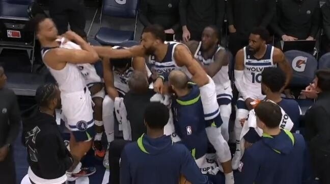 阿德巴约赌城拳击希罗 细数NBA队友反目史 阿德巴约赌城拳击希罗 细数NBA队友反目史
