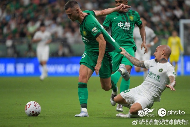法比奥点射张稀哲中柱制胜 北京国安主场2-1浙江绿城 法比奥点射张稀哲中柱制胜 北京国安主场2-1浙江绿城