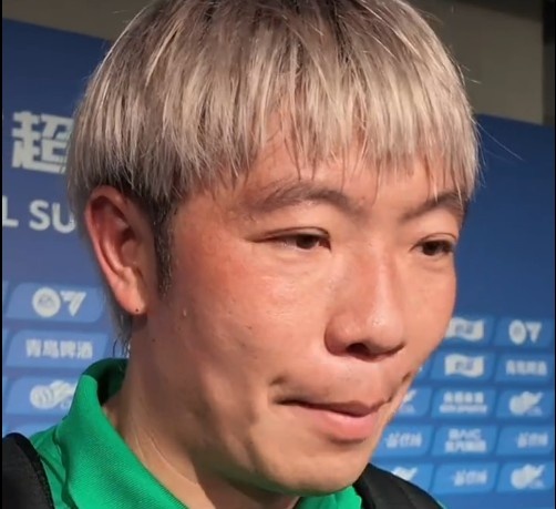 右膝有伤仍替补制胜 张稀哲:积极康复找回状态 右膝有伤仍替补制胜 张稀哲:积极康复找回状态