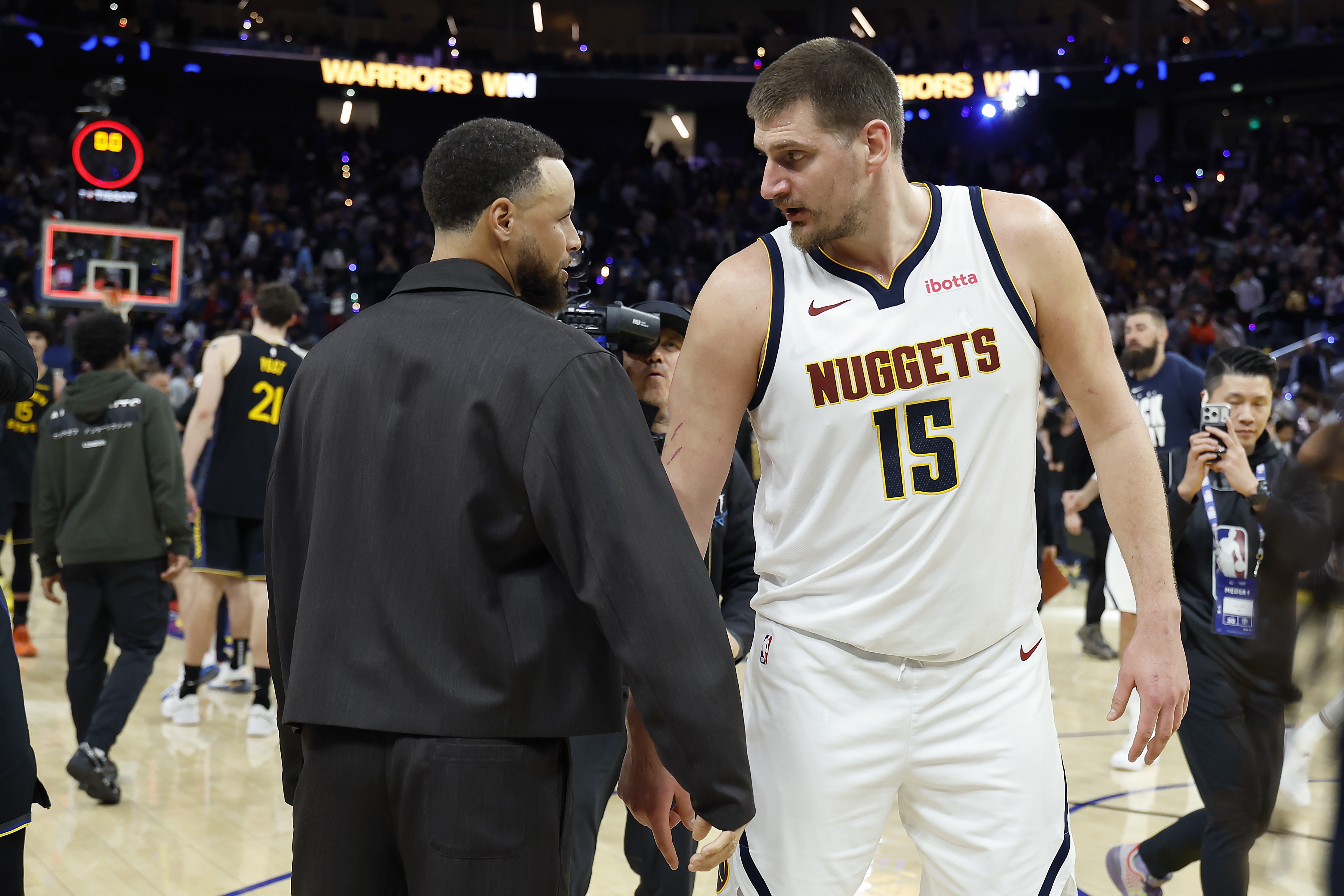 NBA历史真实命中率榜:约基奇63.6%居首 库里唐斯前三 NBA历史真实命中率榜:约基奇63.6%居首 库里唐斯前三