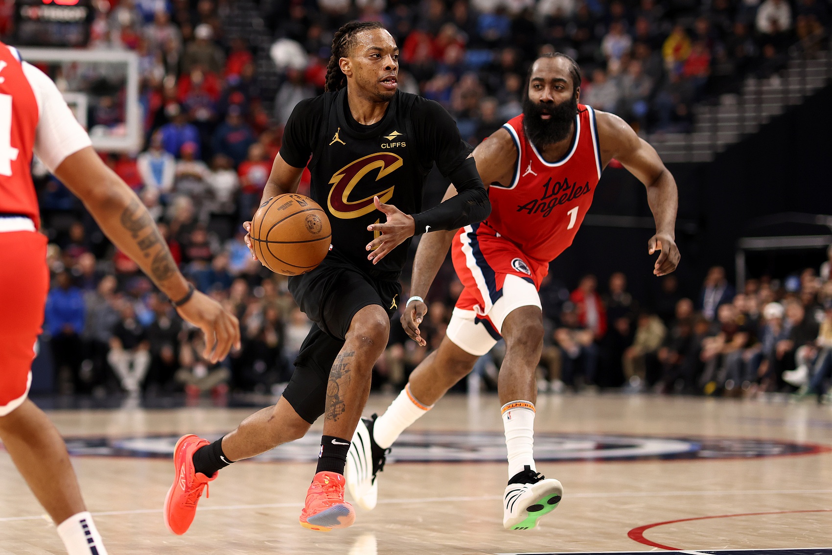 骑士拒绝用哈登换欧文 勒布朗回归只剩妥协 骑士拒绝用哈登换欧文 勒布朗回归只剩妥协