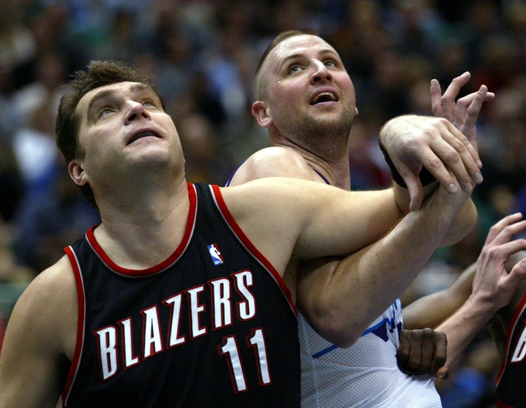 HoopsHype80大国际球星:奥拉朱旺居首 姚明第18 文班仅第50 HoopsHype80大国际球星:奥拉朱旺居首 姚明第18 文班仅第50