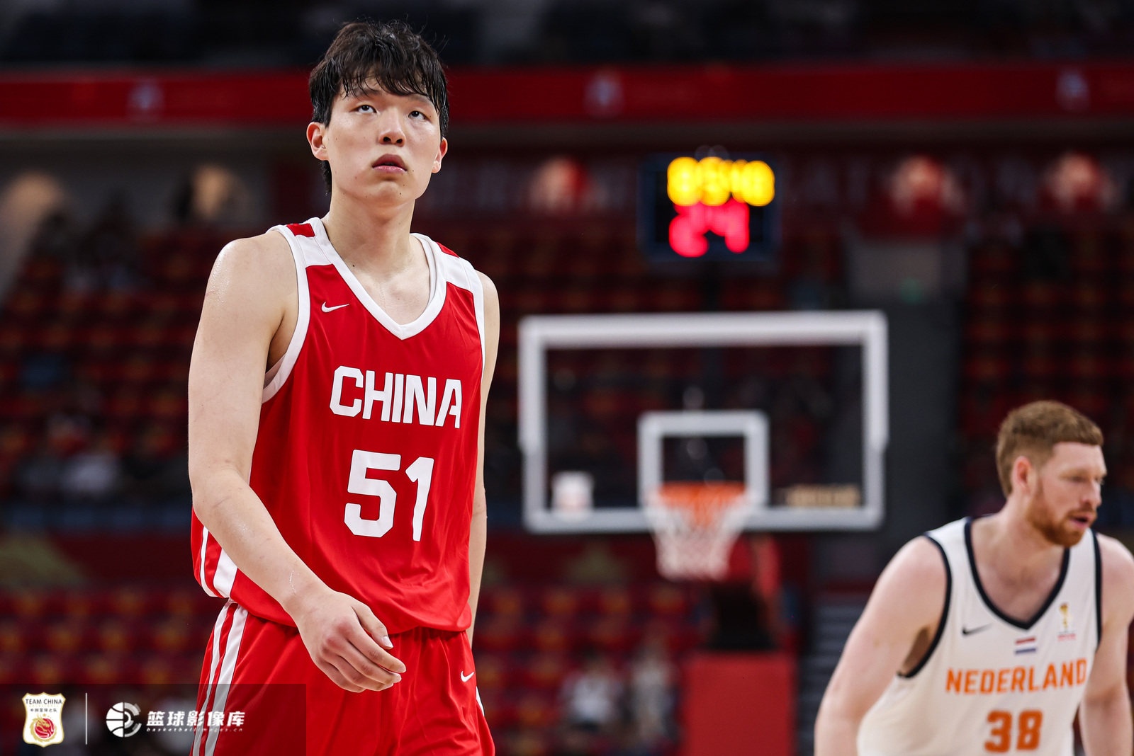 19分再负乌拉圭 赵嘉义4记三分成唯一亮点