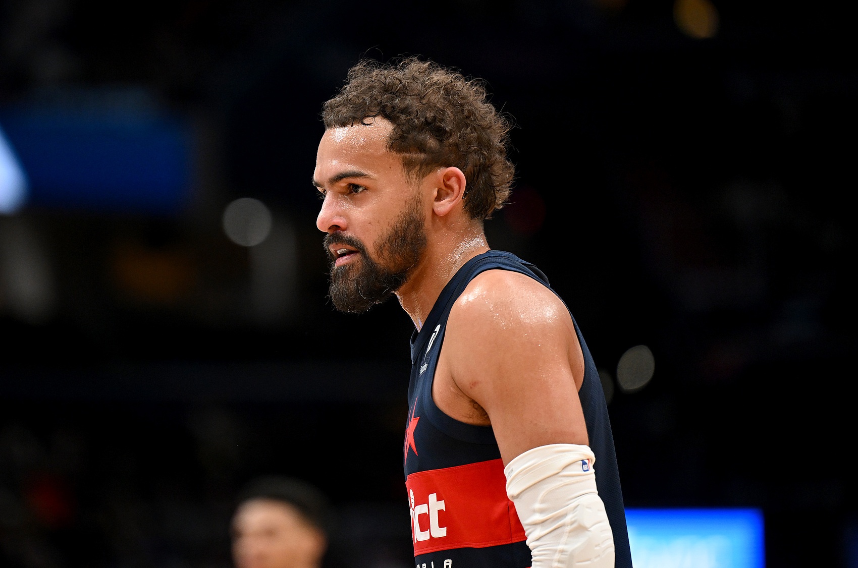 新赛季NBA15大垃圾合同：恩比德登顶，特雷·杨居次席